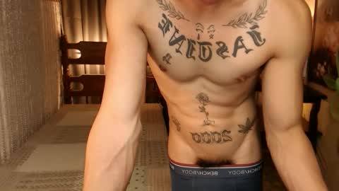 justine_hunk online show from February 22, 6:06 am