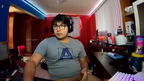 justsky117 online show from December 29, 8:37 pm