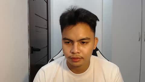 Snapshot of justtempdwayne chatting on October 28, 7:05 pm dwayne online show from October 28, 7:05 pm