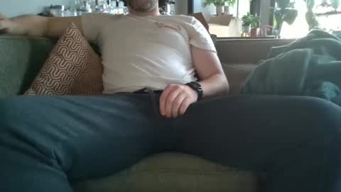 Snapshot of k00fler_08 chatting on February 1, 9:08 pm koof online show from February 1, 9:08 pm