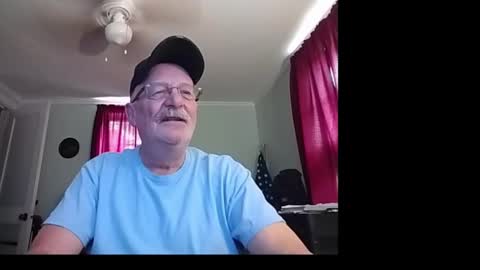 Snapshot of kabriggs136 chatting on September 29, 7:32 pm kabriggs136 online show from September 29, 7:32 pm