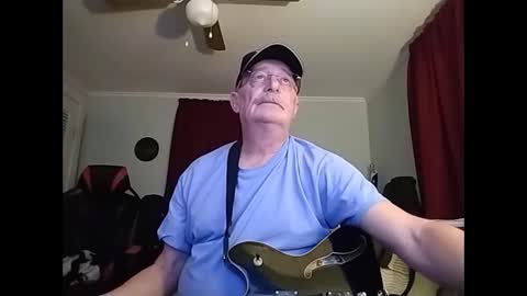 Snapshot of kabriggs136 chatting on February 20, 12:08 am kabriggs136 online show from February 20, 12:08 am