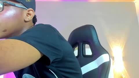 kaisonrouse online show from February 28, 8:08 pm