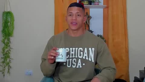 Snapshot of kale_tomson chatting on February 11, 2:24 pm kale thomson online show from February 11, 2:24 pm