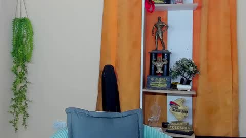 Snapshot of kale_tomson chatting on February 25, 8:19 pm kale thomson online show from February 25, 8:19 pm