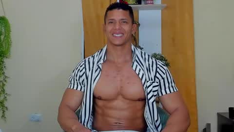 Snapshot of kale_tomson chatting on January 4, 5:37 am kale thomson online show from January 4, 5:37 am