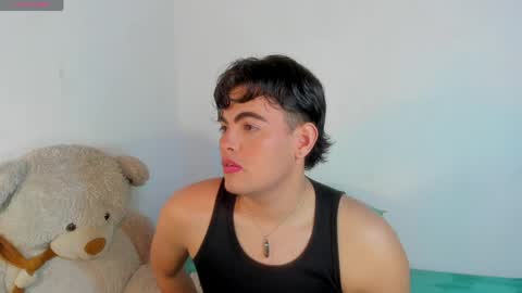camilo  independent model online show from May 31, 8:21 pm