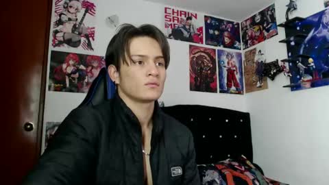 Snapshot of kanekixxxhot chatting on January 4, 7:44 pm andres online show from January 4, 7:44 pm