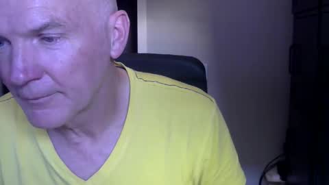 Robbie online show from April 26, 6:27 pm
