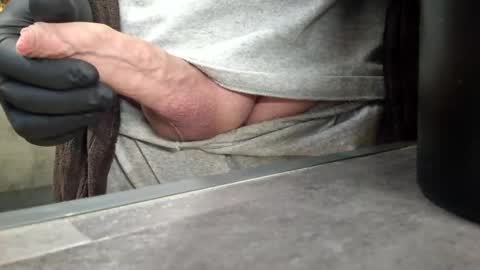 Snapshot of karlmeirio chatting on March 4, 7:19 am Daddy Karl online show from March 4, 7:19 am