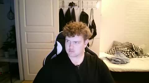 Aatu online show from December 16, 8:32 am