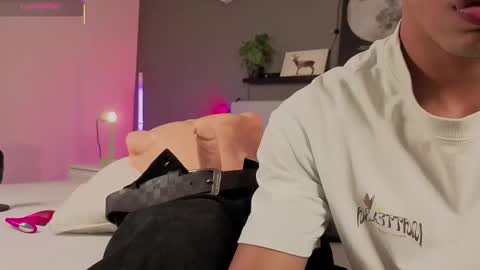   online show from October 17, 11:58 am