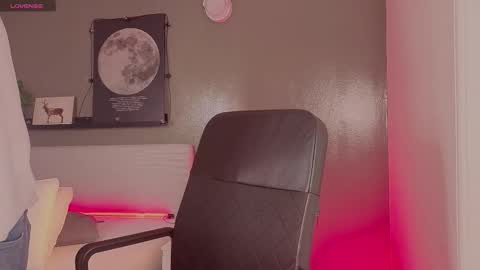   online show from October 16, 11:51 am