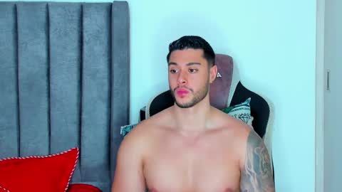 ken_mailik online show from February 2, 1:45 am