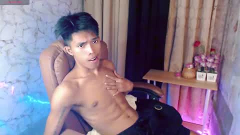 ken_minjun online show from April 12, 11:11 am