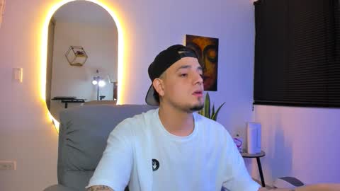 kendel_dimitri online show from March 10, 5:24 am