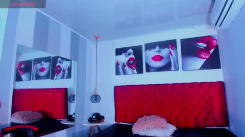 Snapshot of kender21_ chatting on February 13, 12:43 pm Kender online show from February 13, 12:43 pm