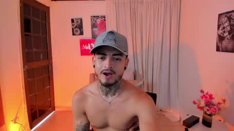 keneth_collins online show from May 11, 12:51 pm