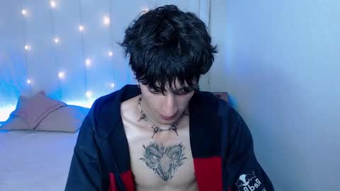 Snapshot of kenny__hot chatting on December 6, 3:33 pm kenny online show from December 6, 3:33 pm