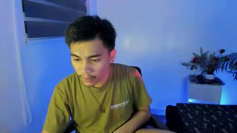 Snapshot of kenthebigcockxx chatting on October 1, 2:26 am kenji online show from October 1, 2:26 am