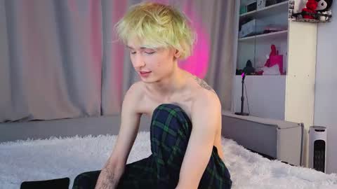 Kessy online show from December 17, 12:29 am