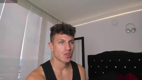 Snapshot of kevin_ahs1 chatting on October 20, 10:35 pm Kevin Ahs online show from October 20, 10:35 pm
