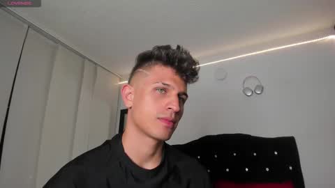 Snapshot of kevin_ahs1 chatting on October 9, 12:04 am Kevin Ahs online show from October 9, 12:04 am