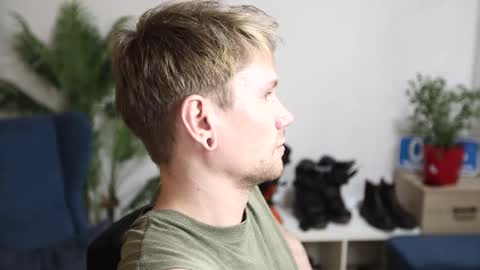 Kev online show from December 3, 5:30 pm