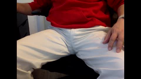 Snapshot of kevinkunze chatting on January 1, 4:07 pm KevinKunze online show from January 1, 4:07 pm