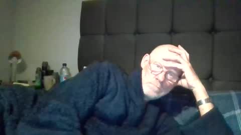kevlooking4sez online show from June 11, 1:27 am