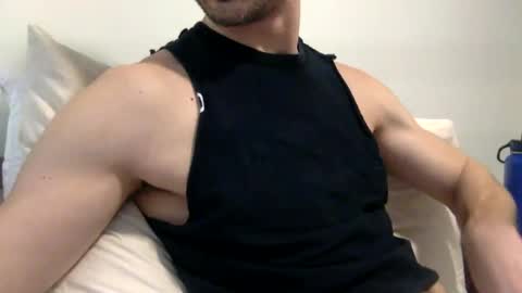 Snapshot of kheaven711 chatting on February 19, 8:10 pm Kheaven711 online show from February 19, 8:10 pm