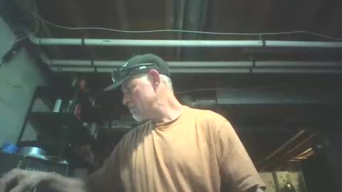 Snapshot of kick_1_down chatting on September 18, 8:44 pm kick_1_down online show from September 18, 8:44 pm