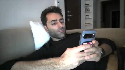 kikkus01 online show from November 20, 3:00 pm