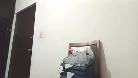 Snapshot of killandpussy chatting on January 3, 7:38 am Jonnybigcock online show from January 3, 7:38 am