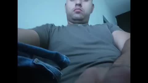 Snapshot of killandpussy chatting on January 6, 7:09 am Jonnybigcock online show from January 6, 7:09 am