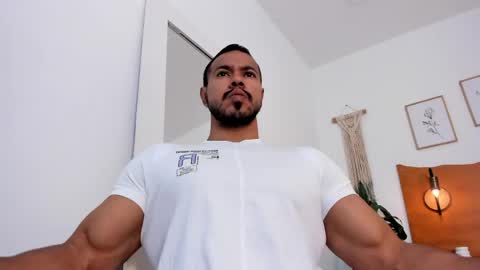 Kilua Muscle guy online show from June 4, 9:54 pm