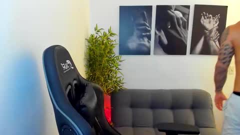 king_of_kings__ online show from February 23, 1:31 am