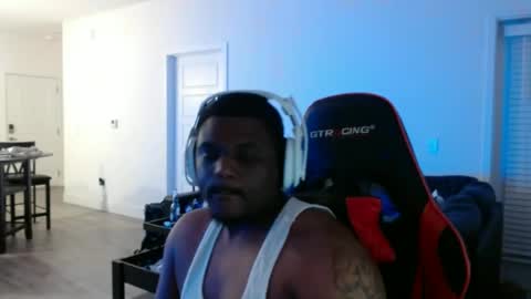 kingbell3489 online show from June 14, 2:24 am
