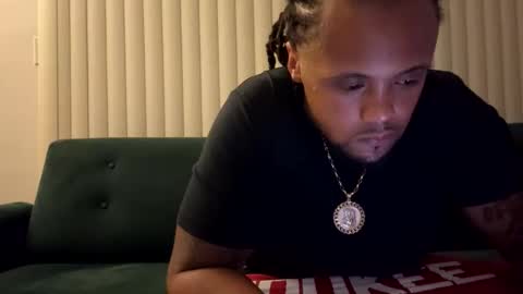 Snapshot of kingdabiggest chatting on October 16, 6:32 am KingDaBiggest online show from October 16, 6:32 am