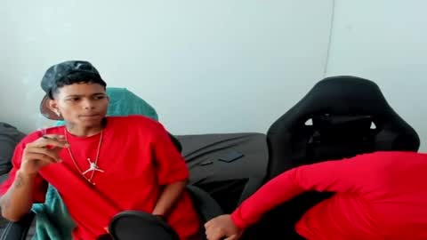 DOMINANT ALPHA KINGS online show from April 18, 8:09 pm