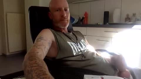 Snapshot of kingsize187 chatting on September 16, 10:49 am kingsize online show from September 16, 10:49 am