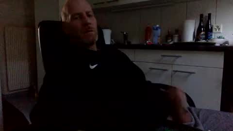 Snapshot of kingsize187 chatting on January 7, 2:16 pm kingsize online show from January 7, 2:16 pm