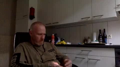 Snapshot of kingsize187 chatting on January 16, 11:48 am kingsize online show from January 16, 11:48 am