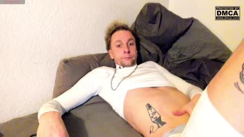 Snapshot of kinky_spidey chatting on December 16, 6:53 am kinky_spidey online show from December 16, 6:53 am
