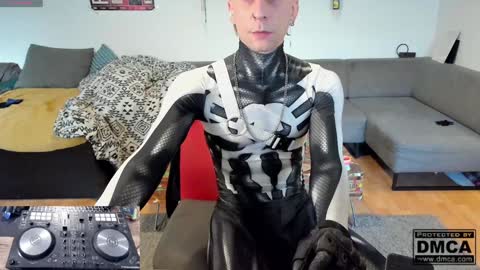 Snapshot of kinky_spidey chatting on February 8, 10:39 am kinky_spidey online show from February 8, 10:39 am