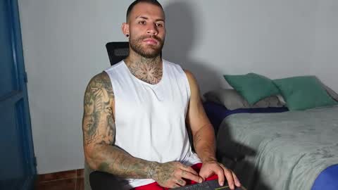 kite__ online show from February 1, 1:02 am