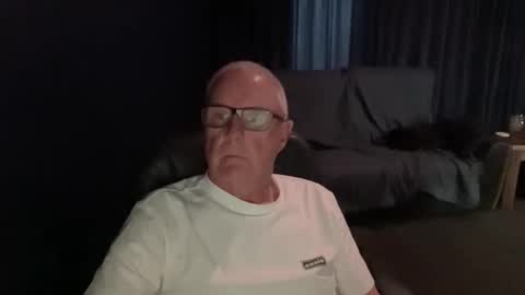 kiwi240759 online show from April 3, 1:02 am