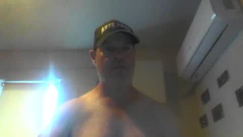 kiwiguy19773 online show from December 15, 11:53 pm