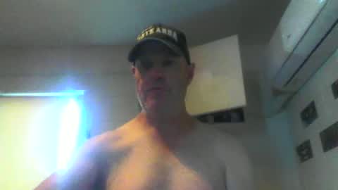 kiwiguy19773 online show from December 30, 1:58 am