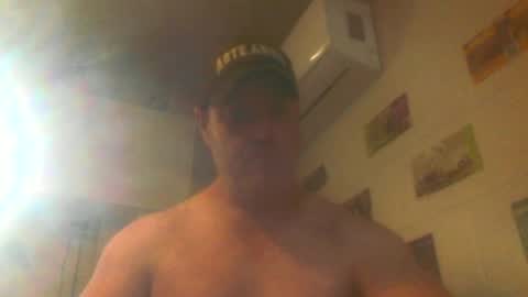 kiwiguy19773 online show from June 29, 1:45 am